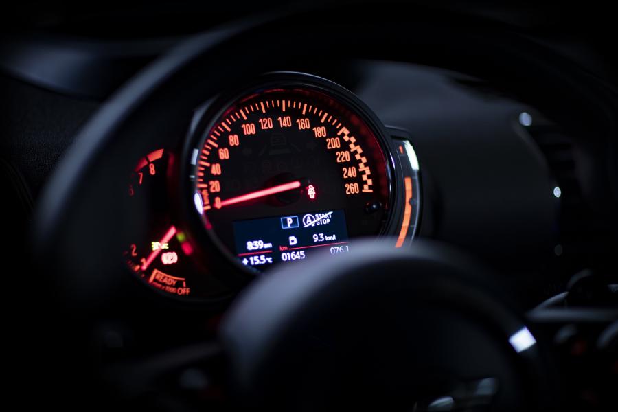 Панель приборов Mini John Cooper Works Clubman (F54) 2019 года  (JP) (фото 2 из 17)